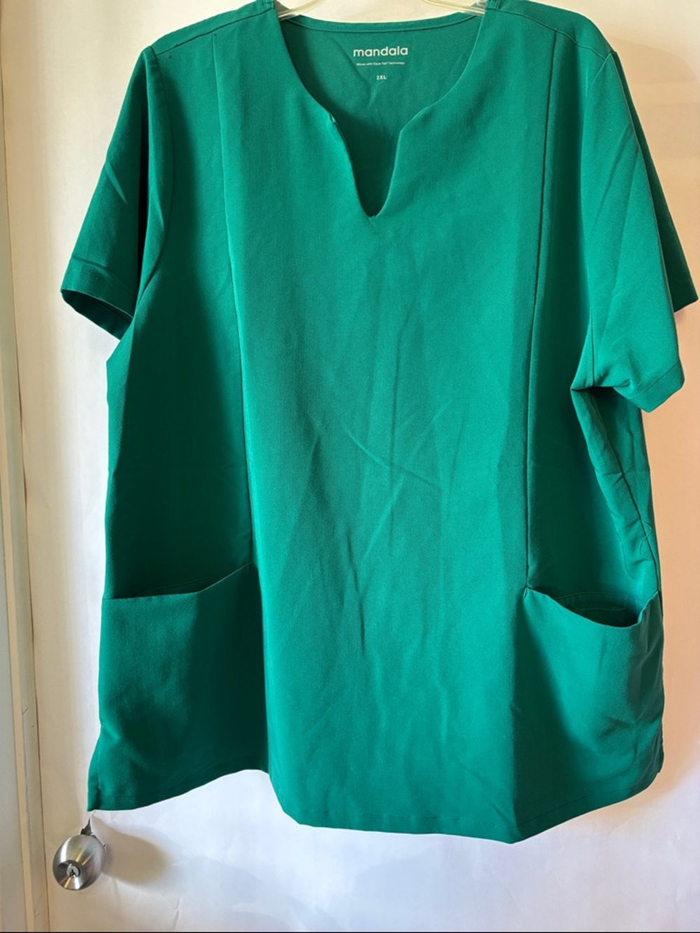 Mandala Women's Green Short-Sleeve Pocket Top